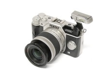 Pentax Q10 mit 5-15 mm Objektiv Digitalkamera...