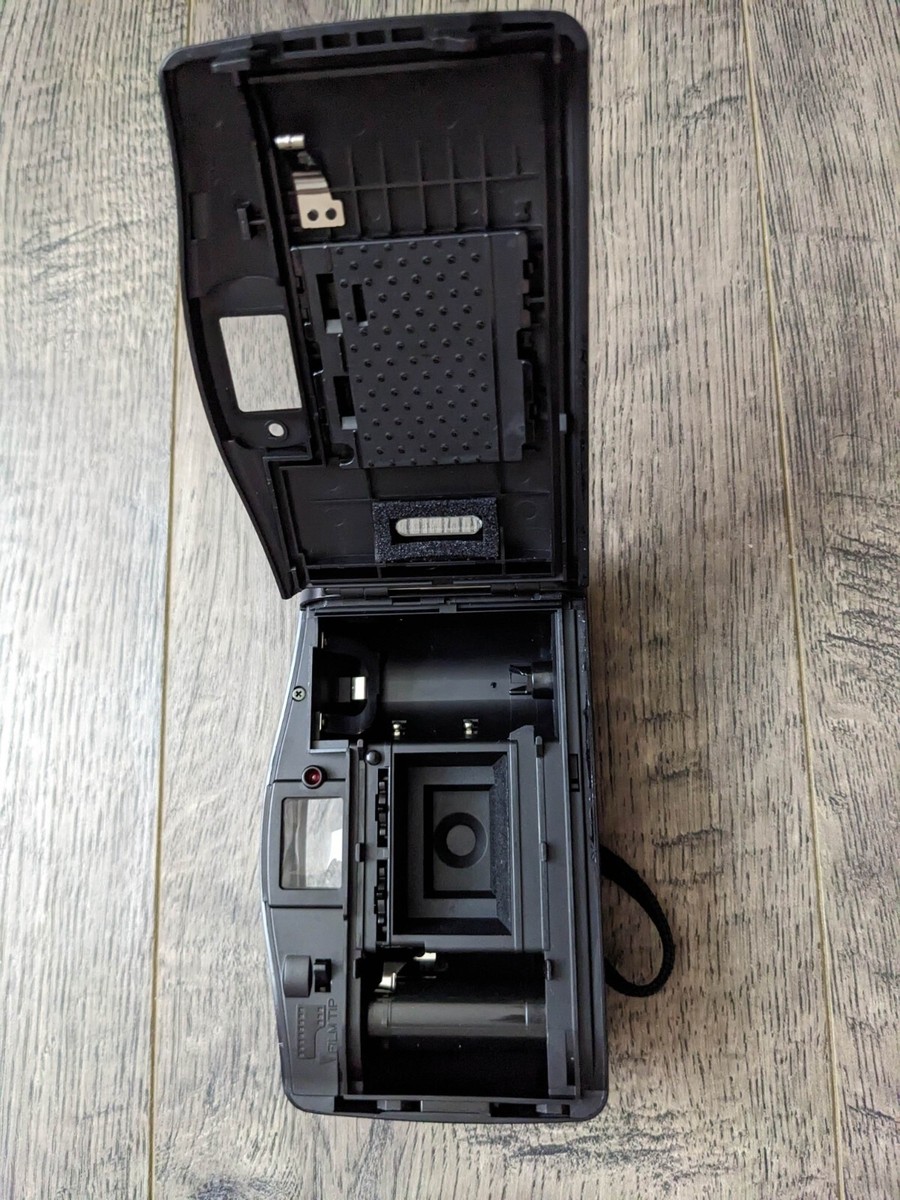 Kyocera Yashica EZ View AF Point & Shoot 30mm Camera with original