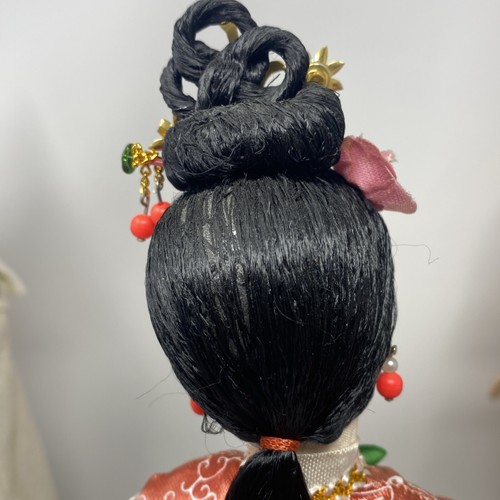 Drei alte asiatische Sammlerpuppen - Yamaha Geisha Werbung plus 2 andere - Bild 20 von 24