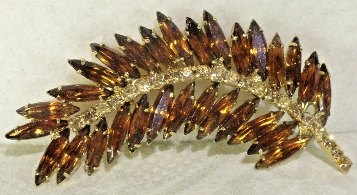 VTG AMAZING LARGE SKINNY TOPAZ NAVETTE~FAWN STEM RS LEAF
