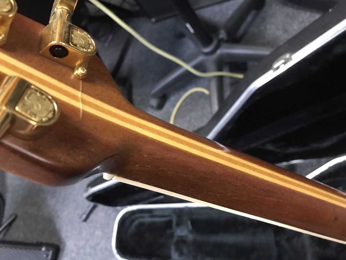 Ovation Legend 1717 acoustic electric guitar made in USA Ovation Legend 1717 acoustic electric guitar made in USA