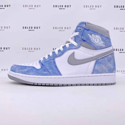 靴 Nike Air Jordan 1 High OG \"Hyper \" Nike Air Jordan Retro 1 HIGH OG Hyper Royal White Smoke Grey