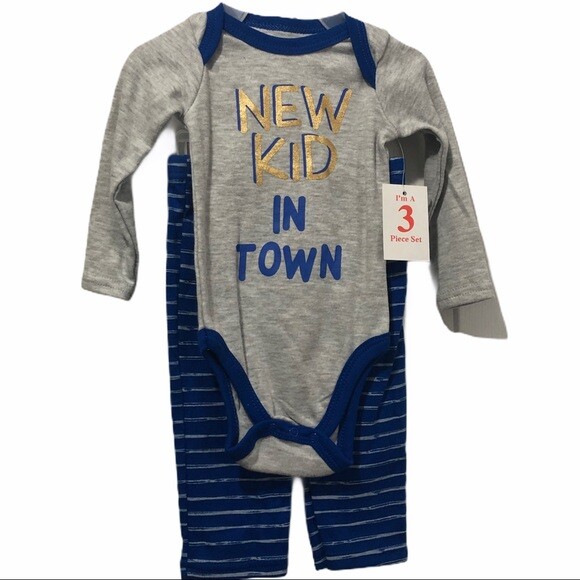 New Kid In Town 3 Piece outfit 3/6mo bodysuit, pants, hat