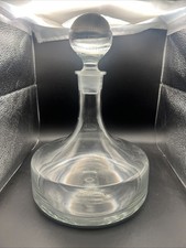 Elegante Klarglas Karaffe mit Stopfen