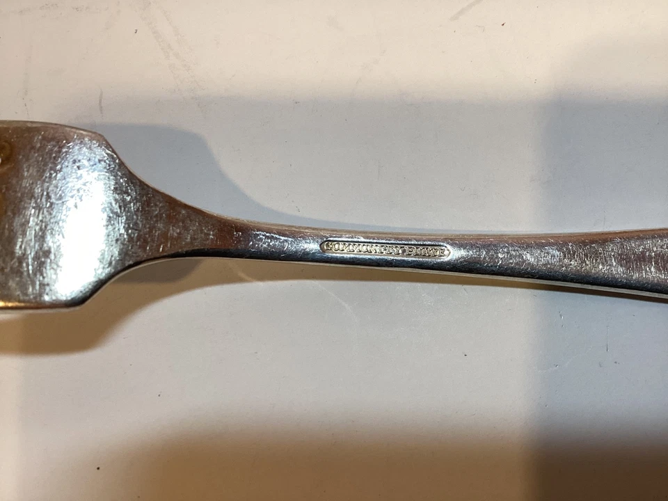 Lote mixto de cubiertos vintage 125+ plateados Oneida Rogers Community Tudor Plate Foto 2 de 4