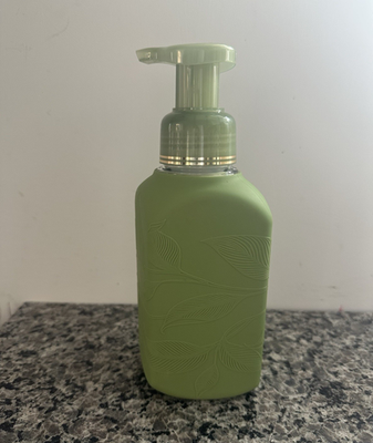 #ad Bath amp; Body Works VINES Green Glass Soap Dispenser Refillable Matte Pump $45.95