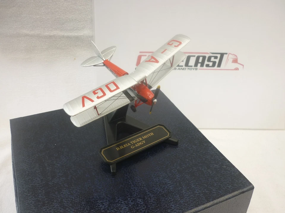 Oxford Diecast Aviation 1:72th D.H.82A Tiger Moth G-ADGV Brooklands Ava 72TM002 - Image 2 of 4