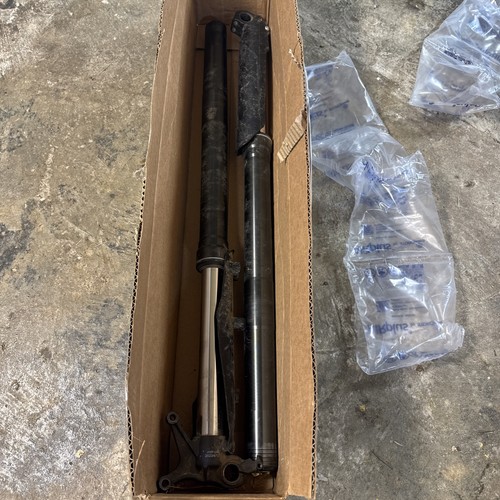 Surron SUR-RON ULTRA BEE KKE original FRONT FORKS off of a 2023