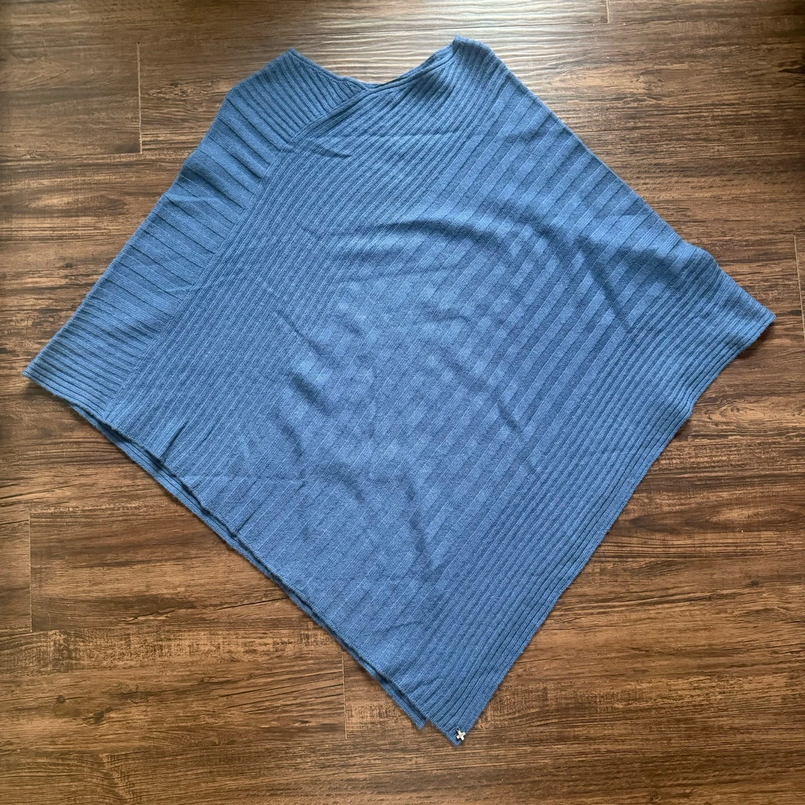 BERYLL 100% Cashmere Poncho Sweater Blue Ribbed Knit Made in USA One Size Luxury
