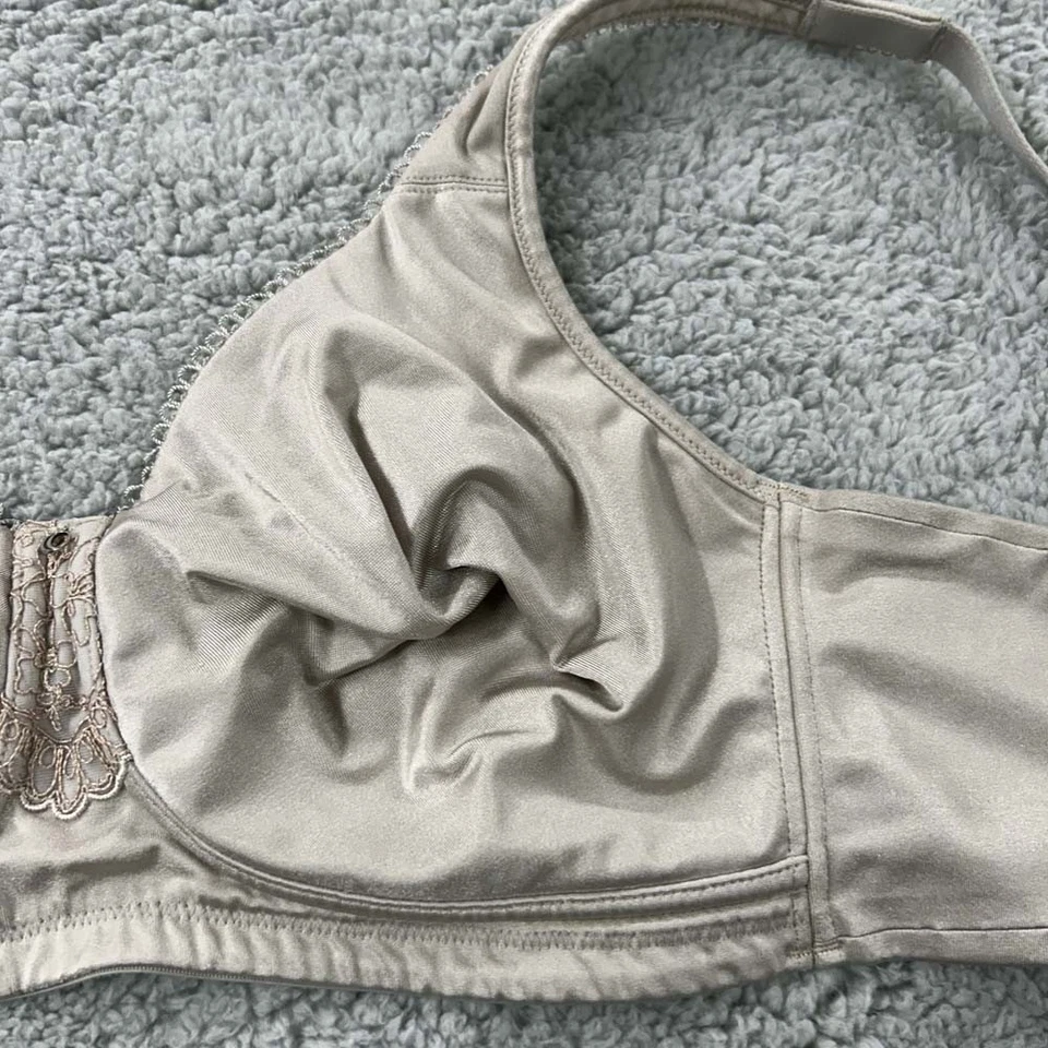 Olga Bra 36D Minimizer Bra 30582 Suddenly Smooth Wireless Wire Free Full Coverag - Image 4 of 4