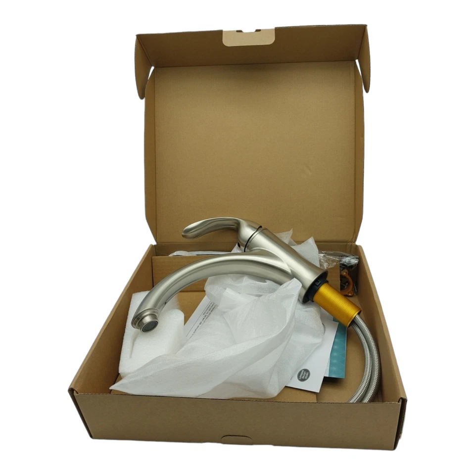 Grifo de cocina Premier 3577637 Waterfront de una sola manija níquel cepillado 1.8 gpm Foto 3 de 4