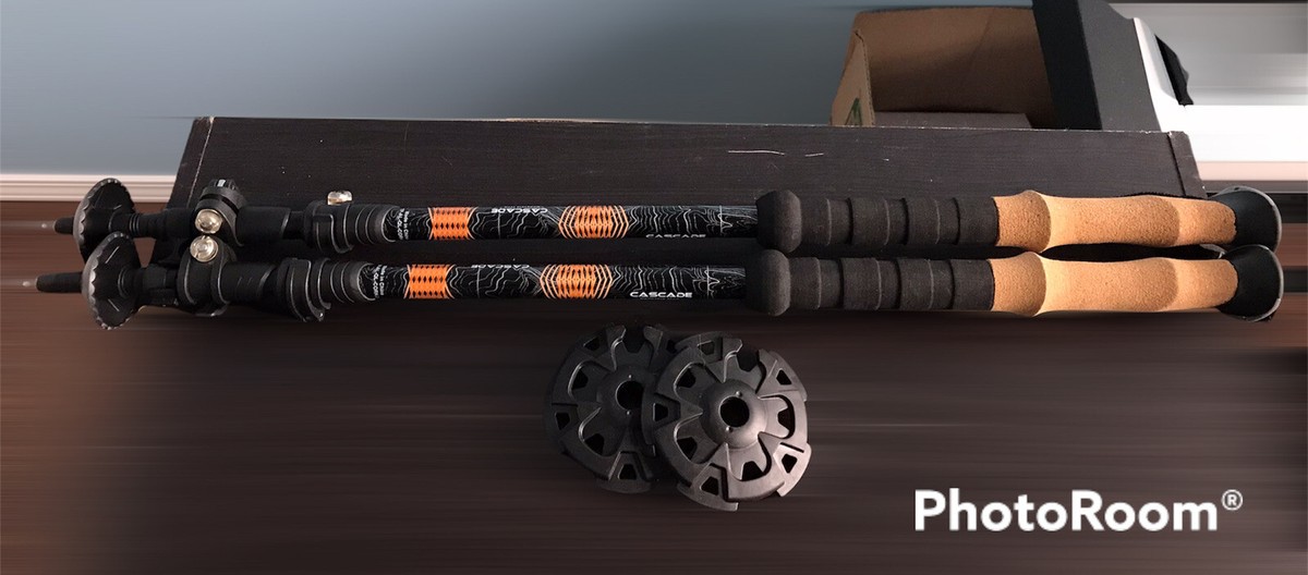 Cascade Mountain Tech Trekking stokken - aluminium wandelstokken met verstelbare sloten uitbreidbaar tot 54 (set van 2), kurk grip, oranje