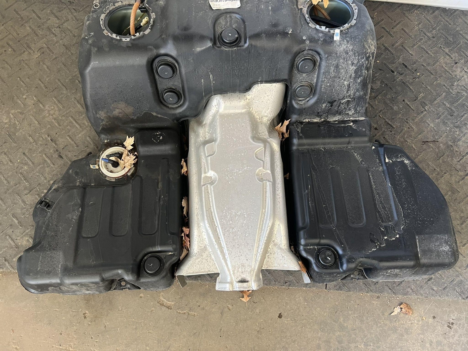 03-10 BENTLEY CONTINENTAL GT FUEL GAS TANK 23.8 GALLON ID 3D0201085N