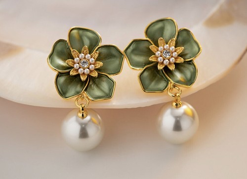 Enamel Pearl Camellia earrings Green 925 Silver Post Vintage womens jewelry NWT - Picture 5 of 8