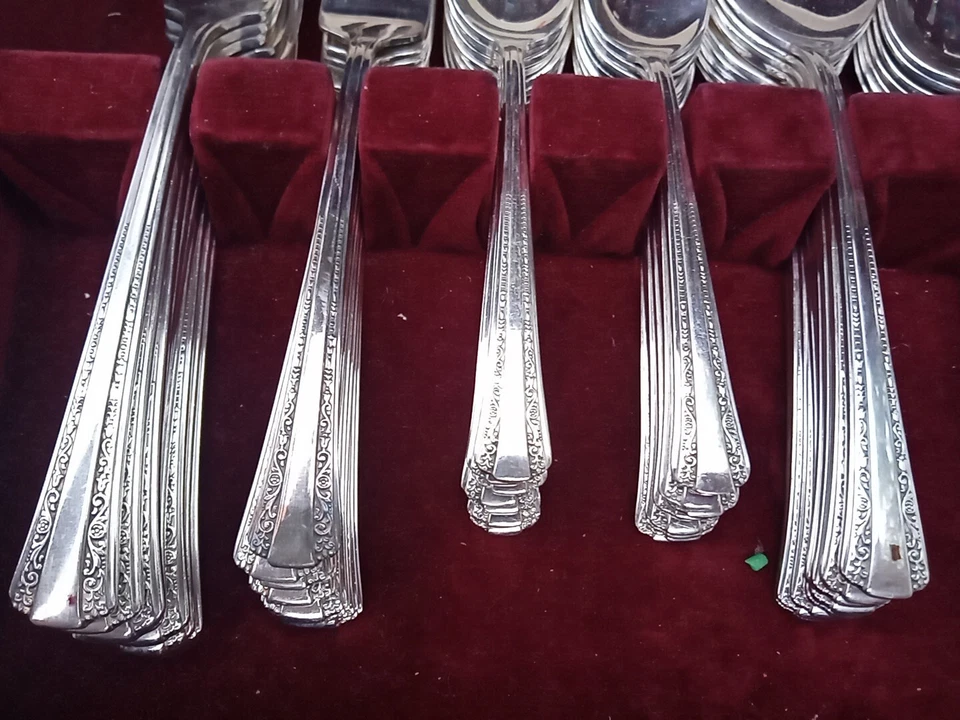 Набор посеребренных серебряных изделий Roger Bro «Gracious» — 9 мест 78 шт.(чистый) - Изображение 4 из 4