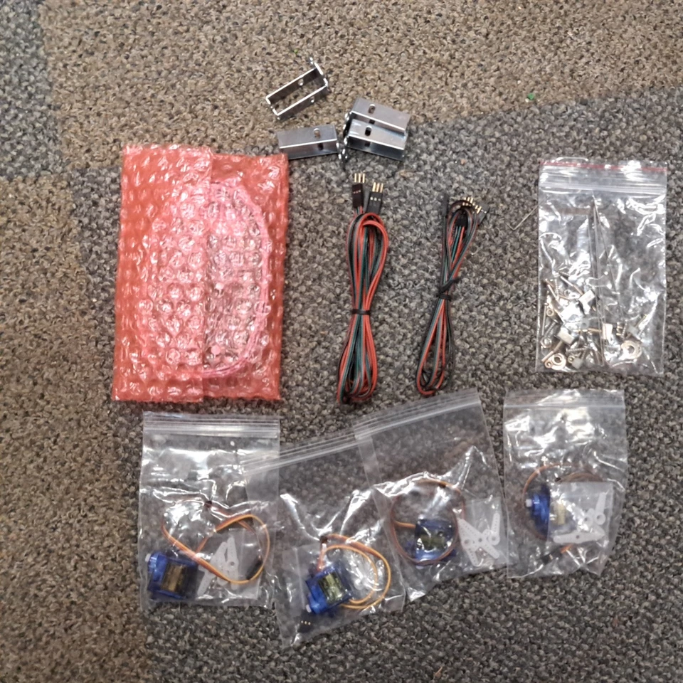 Peco PLS100 Smartswitch Set - Image 2 of 2