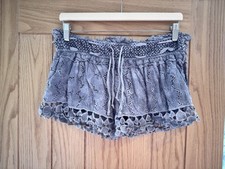 Surf gypsy grey tie dye Style broderie anglaise lace flowy shorts Size S