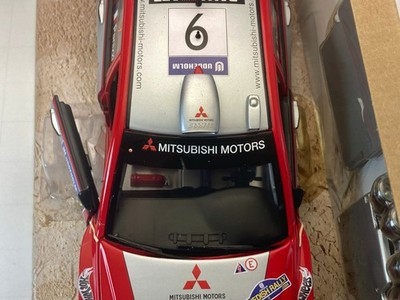 オートアート1/18 三菱ランサー WRC05 PANIZZI ＃10 1:18 Hot Wheels Mitsubishi Lancer WRC Panizzi Sweden Rally B6228