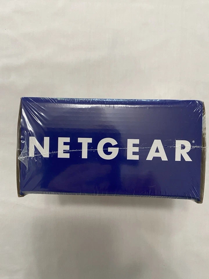 Netgear Prosafe 8 Port Gigabit Switch GS108 10/100/1000 Mbps New in Box - Image 2 of 4