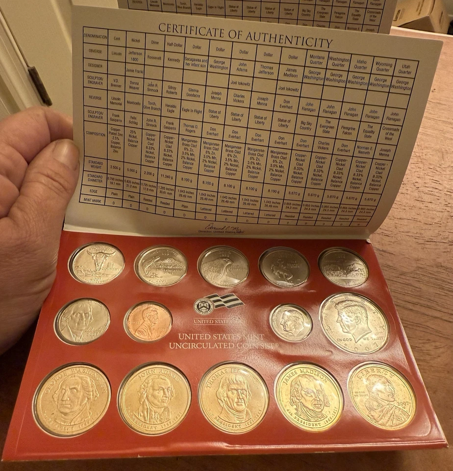 2007 Philadelphia & Denver Complete Uncirculated 28 Coin US Mint Set OGP - Image 4 of 4