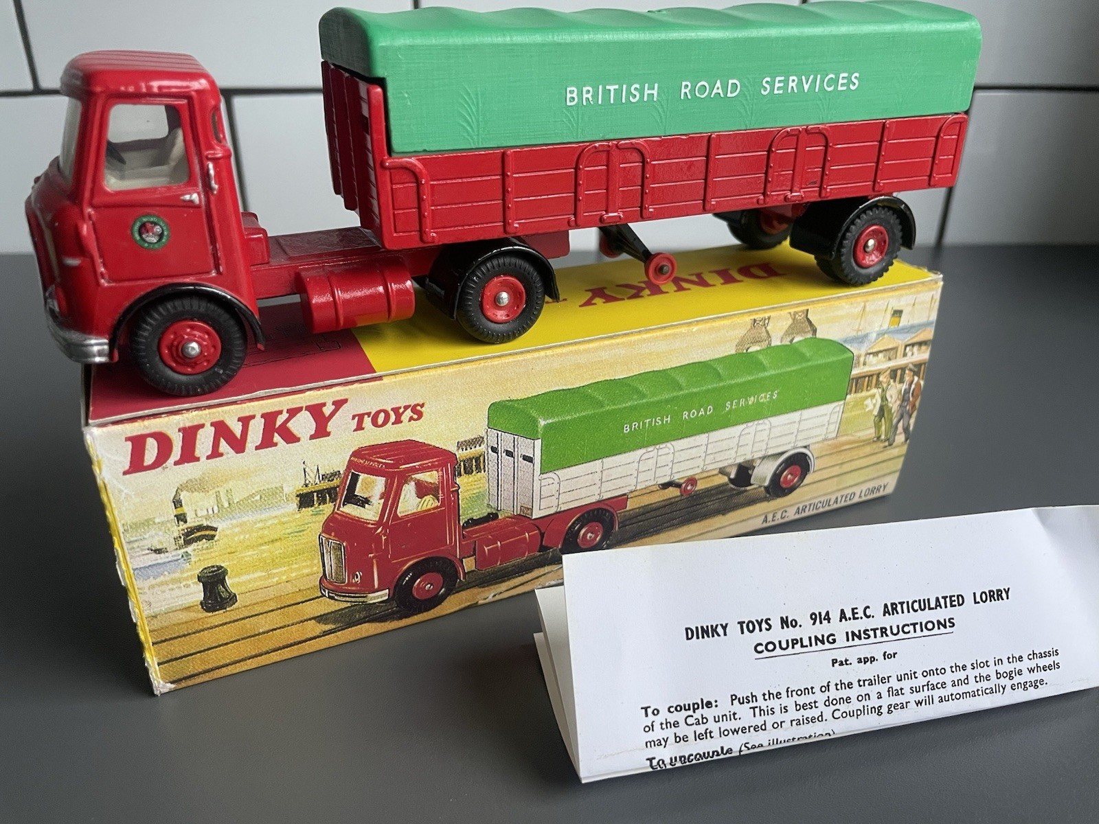 Dinky 914, AEC Articulated Lorry - Free Price Guide & Review