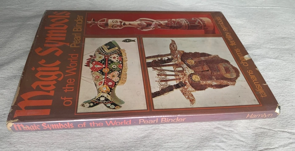 Magic Symbols  Of The World:Talismans, Charms, Fertility Symbols by Pearl Binder Foto 4 de 4