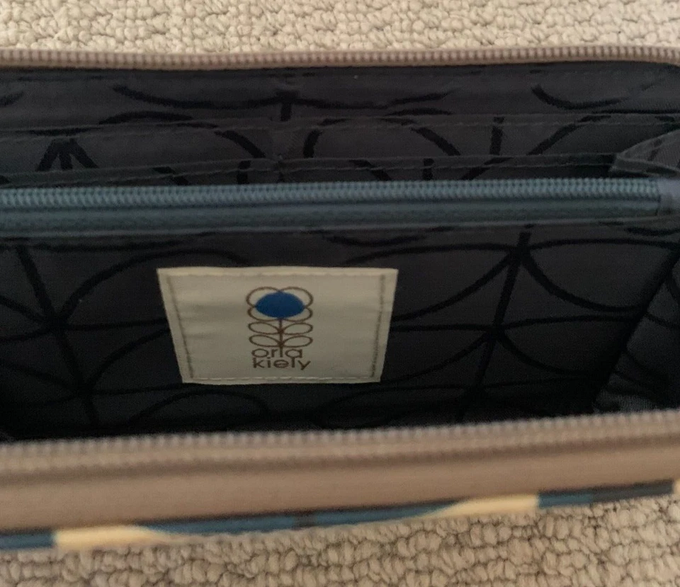 Orla Kiely - Cartera RARA Flor Ovalada Cremallera Grande - Crema y Azul - Cuero/Algodón/Poliéster Foto 2 de 4