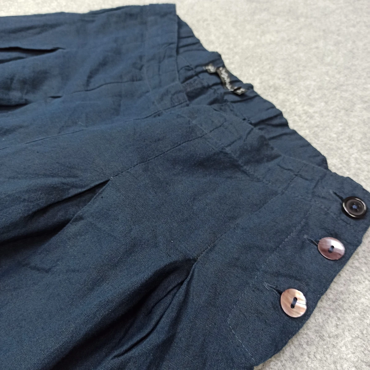 Navy blue cropped trousers outlet