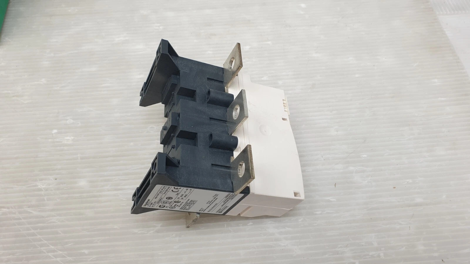 LR9F5371 overload relay from the rear, rating plate on the black frame
