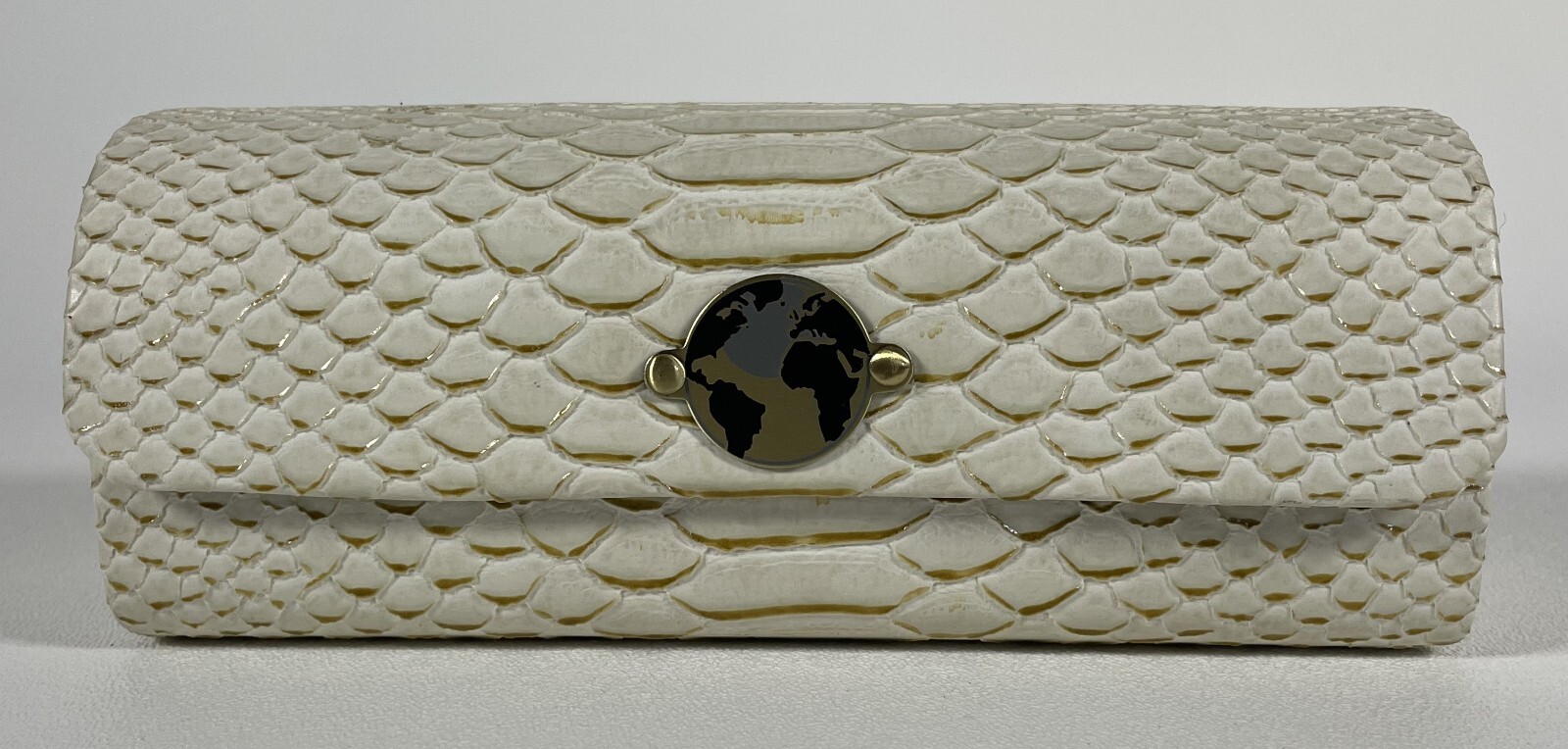 Le Monde Du Soleil White Python Embossed Clutch w… - image 1