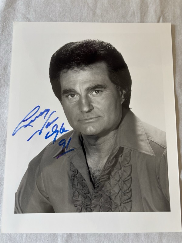 Collectible 8x10 Leroy Van Dyke 1991  Autographed Press Photo