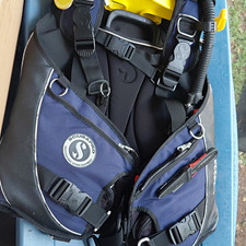 Scubapro Scuba BCD Buoyancy Compensator Vest, Black/Blue