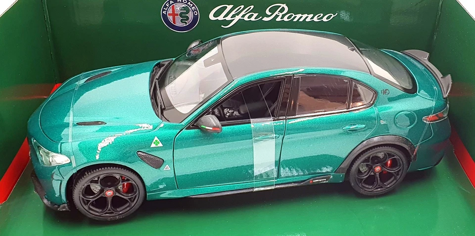 Burago Escala 1/18 Diecast 18-11049 - Alfa Romeo Giulia GTA - Verde Foto 4 de 4