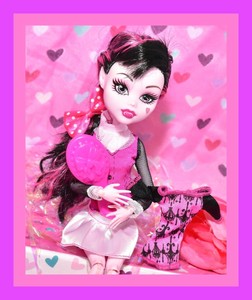 monster high draculaura scaris