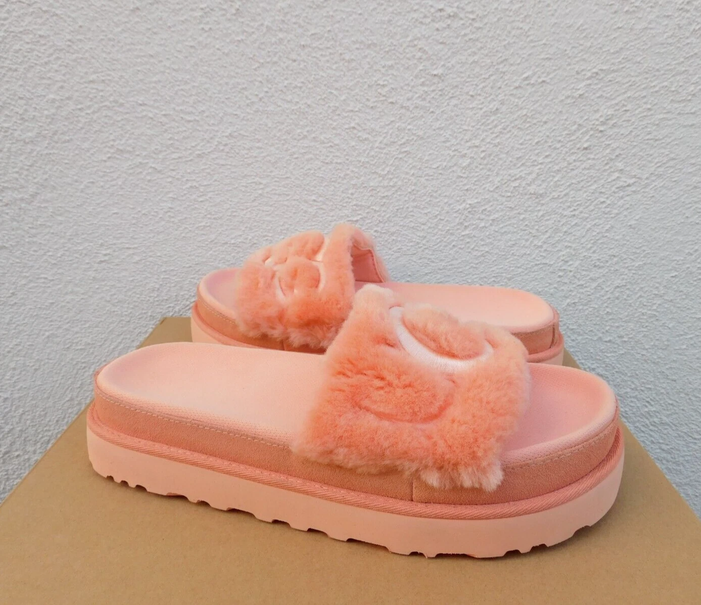 SANDALI SLIDE UGG BEVERLY ROSA LOGO UGG PELLICCIA LATINA DONNA US 9 EUR 40 ~NUOVI