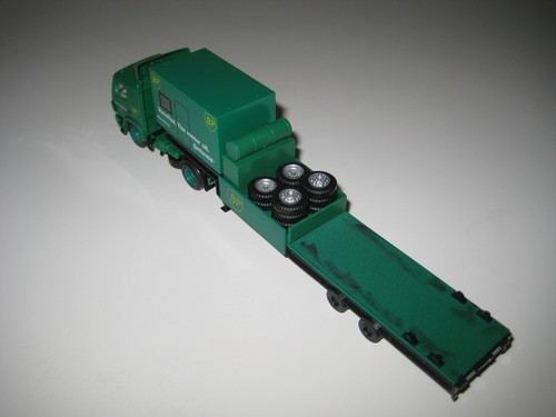 Albedo H0 600115 - Camión Mercedes Actros con semirremolque "Atkins Racing BP" - Imagen 13 de 16