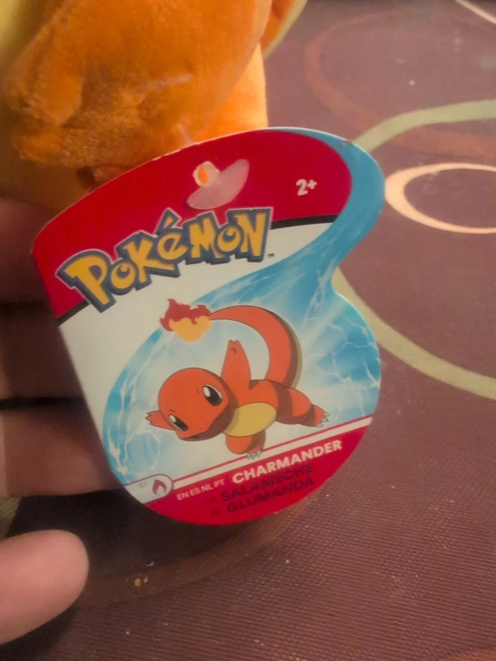 Peluche WCT Pokémon Charmander mercancía con licencia oficial sentado Foto 3 de 4