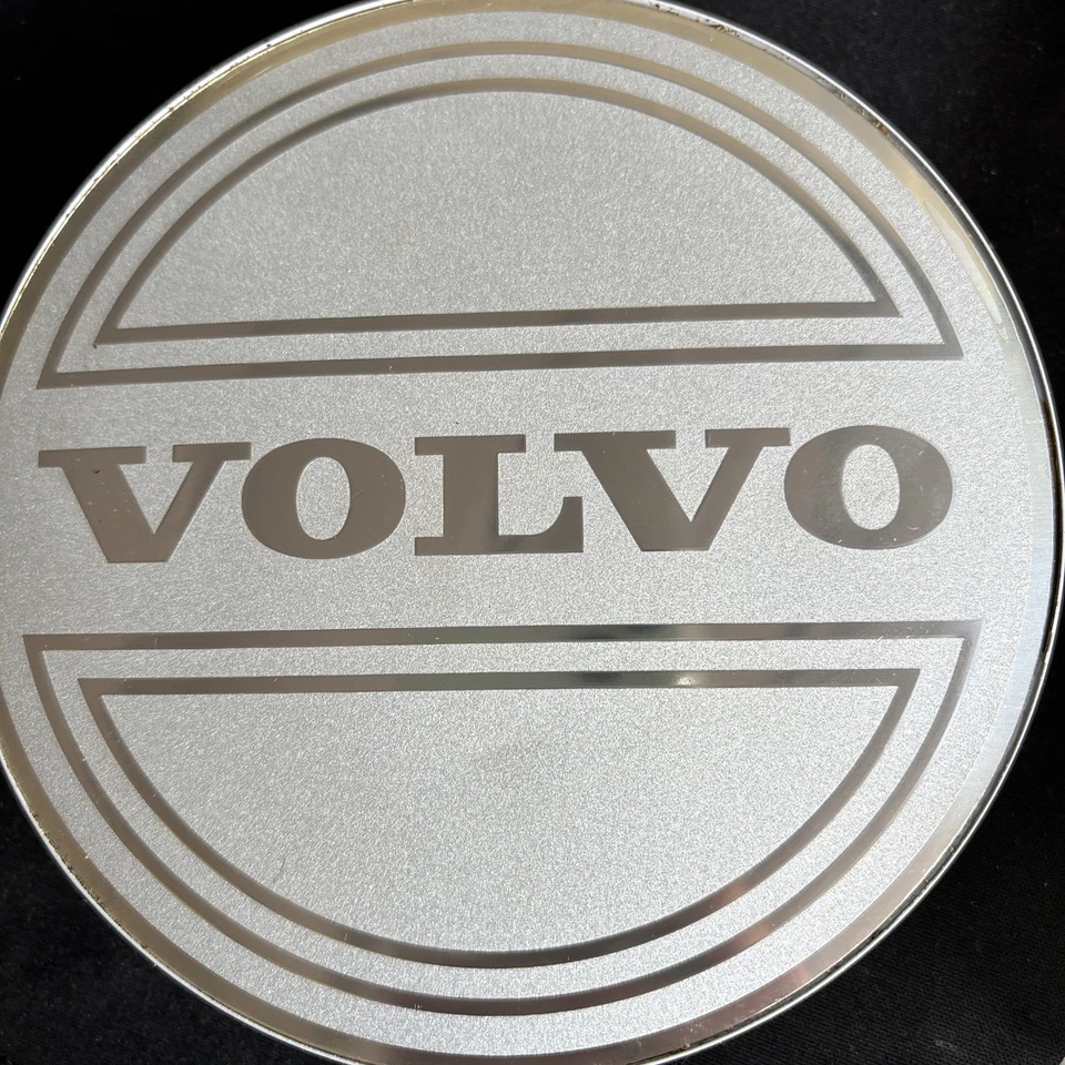 Volvo 14" Rim Steel Wheel Hub Cap 240 260 Genuine New 1312802 - Image 3 of 3