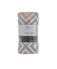 Mainstays Fleece Throw/Blanket 50x60 Polyester Ultra Soft Pink/Gray Geo