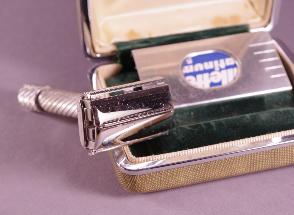 English Gillette Aristocrat NO 66 Safety Razor Orig Box (№#09) | eBay