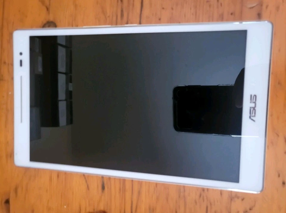 ASUS Tablet ZenPad 8.0 Z380KL P024 IPS LCD Sim 1GB ram 16 GB rom Bianco - Immagine 3 di 4