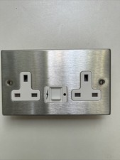 Hamilton Uk 13A 250V Double Socket With USB Port Silver