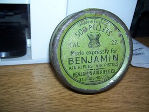 OLD BENJAMIN ROUND TIN OUT OF ST.LOUIS,MO. U.S.A.