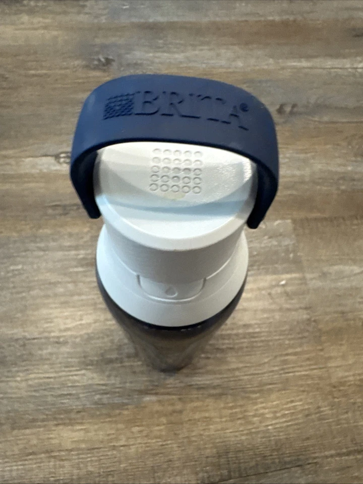 Botella de agua filtrada aislada Brita con pajita, reutilizable, plástico sin BPA Foto 4 de 4