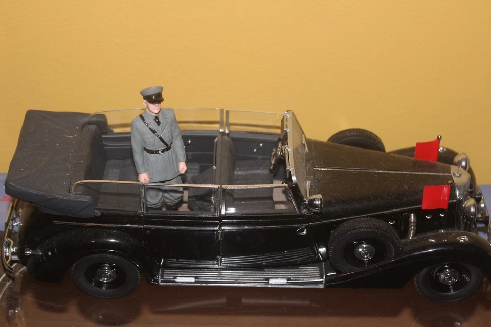 SIGNATURE MODELS AMOURED GERMAN STAFF CAR MERCEDES BENZ 77K 1/18 (MJ) - Image 4 of 4
