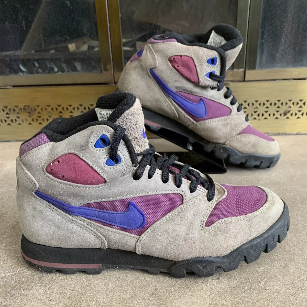 Nike hiking boots 1990 sale
