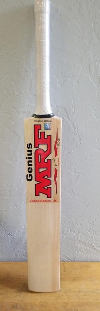 MRF Genius Grand Edition Junior, Size 6