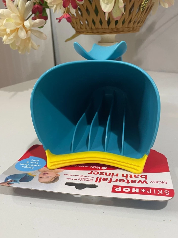 Enjuagador de baño Skip Hop Moby Waterfall con labios suaves Foto 4 de 4