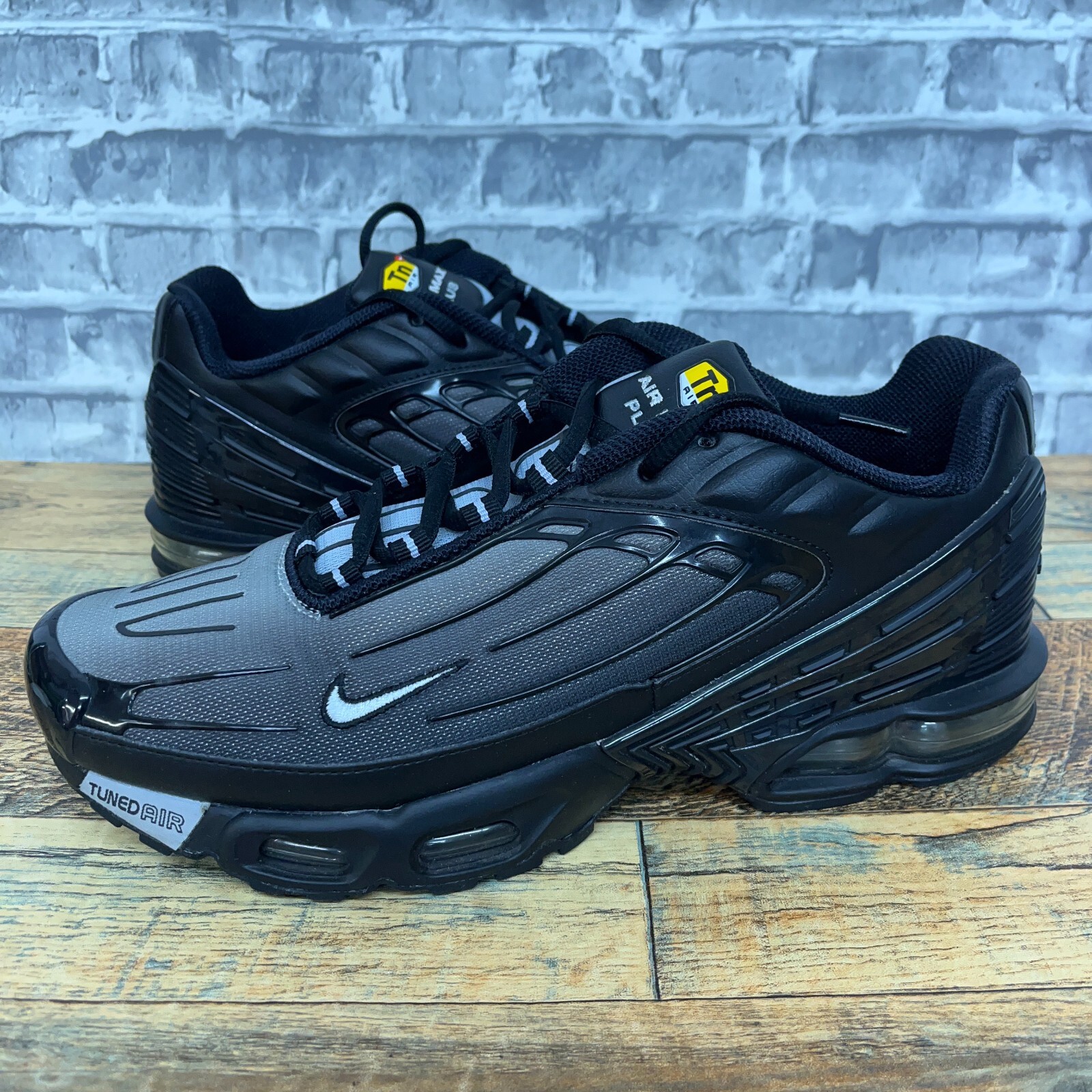 nike tuned 3 wolf grey