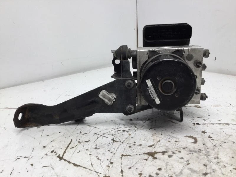 2010-2011 Subaru Outback Legacy ABS Pump AntiLock Brake Pump Module Assembly OEM Foto 4 de 4